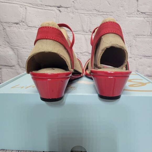 LifeStride Yolo Ankle Strap Sandals - Picture 6 of 7